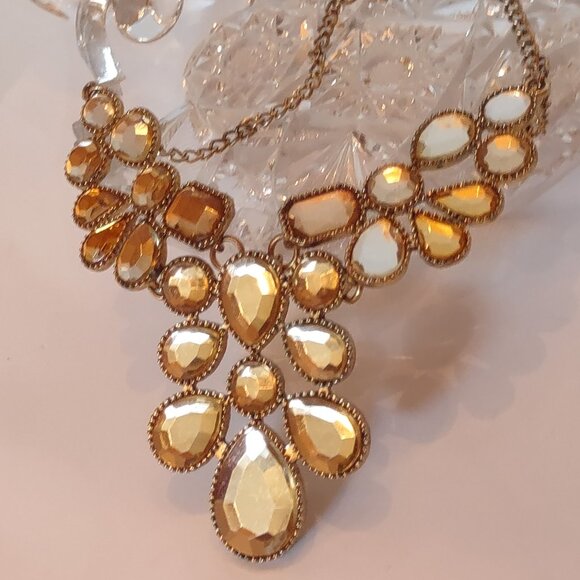 Stunning EL Gold Tone Champagne Glass Statement Bib Cocktail Necklace 19”-22" - Picture 1 of 6
